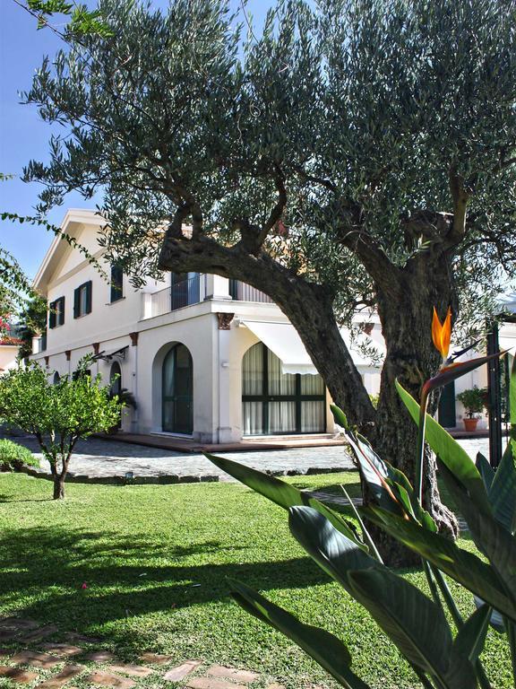 Villa Glicini Ламеция-Терме Экстерьер фото